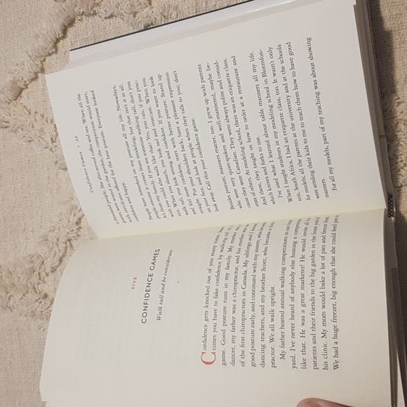 Book | A Woman Makes A Plan by Maye Musk - Picture 2 of 3